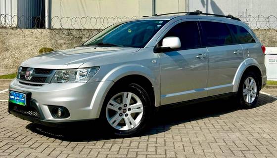 FIAT FREEMONT 2.4 PRECISION 16V GASOLINA 4P AUTOMÁTICO